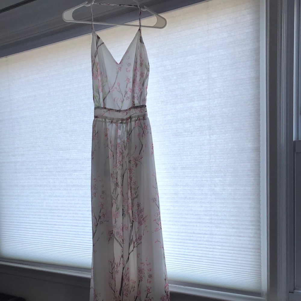 Backless maxi dress